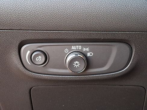 Certified 2024 Buick Encore GX Preferred FWD image 27