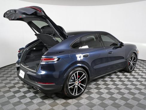 Certified 2025 Porsche Cayenne S image 30