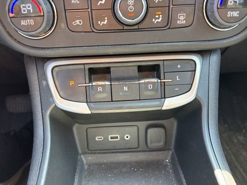 Used 2023 GMC Terrain SLE w/ Driver Convenience Package AWD/4WD image 23