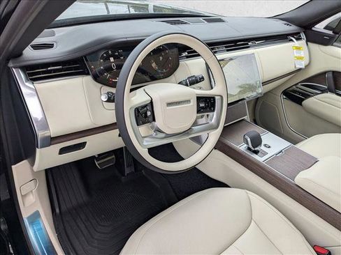 New 2026 Land Rover Range Rover SE AWD/4WD image 3