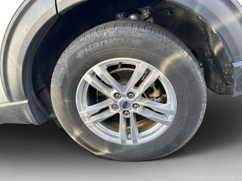 Used 2023 Ford Explorer XLT w/ Equipment Group 202A image 20