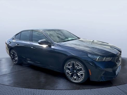 New 2026 BMW 530i w/ M Sport Package RWD image 1
