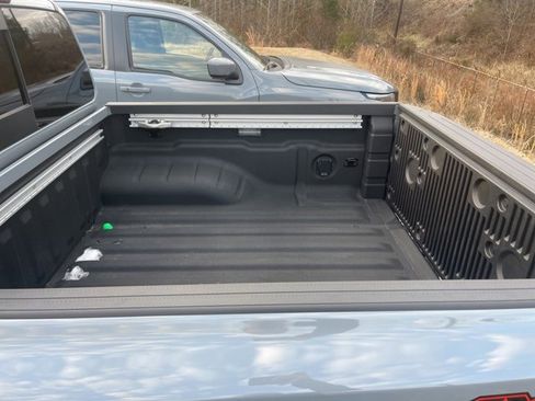 Used 2024 Nissan Frontier PRO-4X w/ Pro Convenience Package image 39