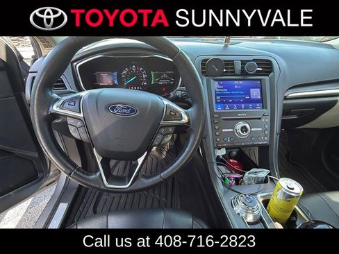 Used 2020 Ford Fusion Energi Titanium FWD image 5