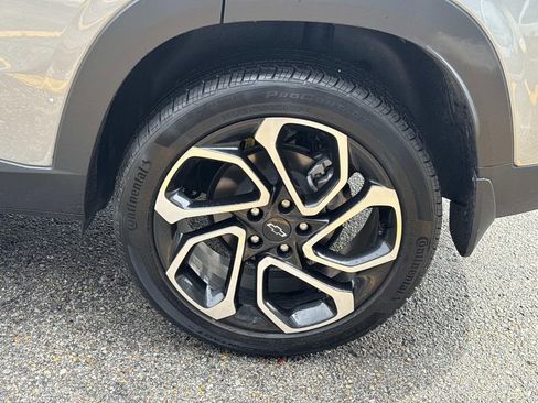 Used 2025 Chevrolet Trax RS w/ Driver Confidence Package FWD image 5