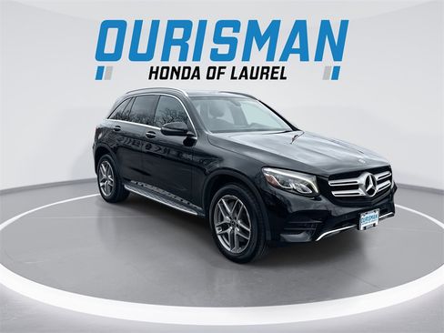 Used 2019 Mercedes-Benz GLC 300 4MATIC w/ AMG Line image 2