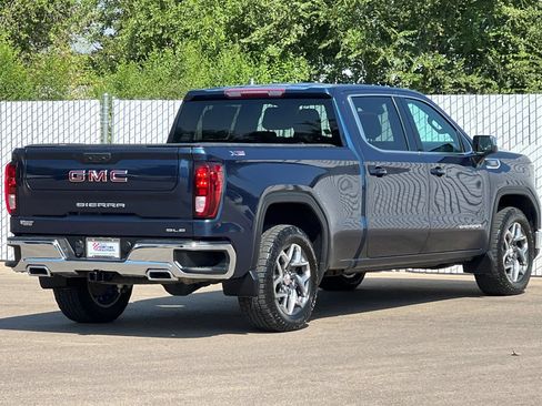 Used 2022 GMC Sierra 1500 SLE AWD/4WD image 4