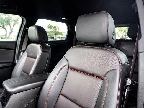 Used 2025 Chevrolet Blazer RS image 13