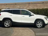 Used 2022 GMC Terrain SLE w/ Driver Convenience Package image 3