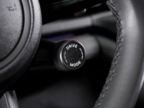 Used 2025 Porsche Panamera 4 image 16