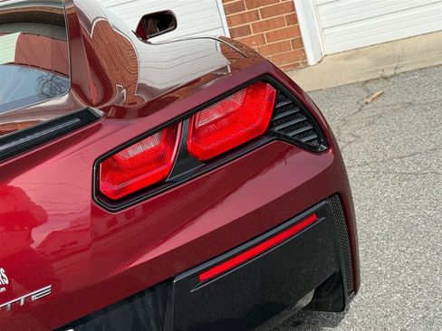 Used 2019 Chevrolet Corvette w/ 2LT Preferred Equipment Group image 27