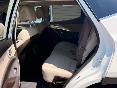 Used 2018 Hyundai Santa Fe Sport FWD image 19