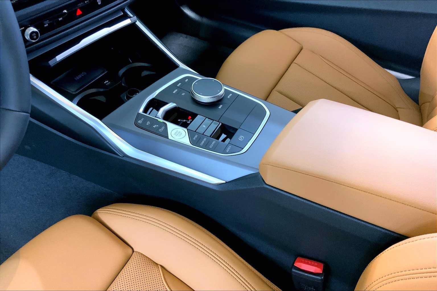 Used 2025 BMW 230i xDrive Coupe w/ Premium Package AWD/4WD image 7
