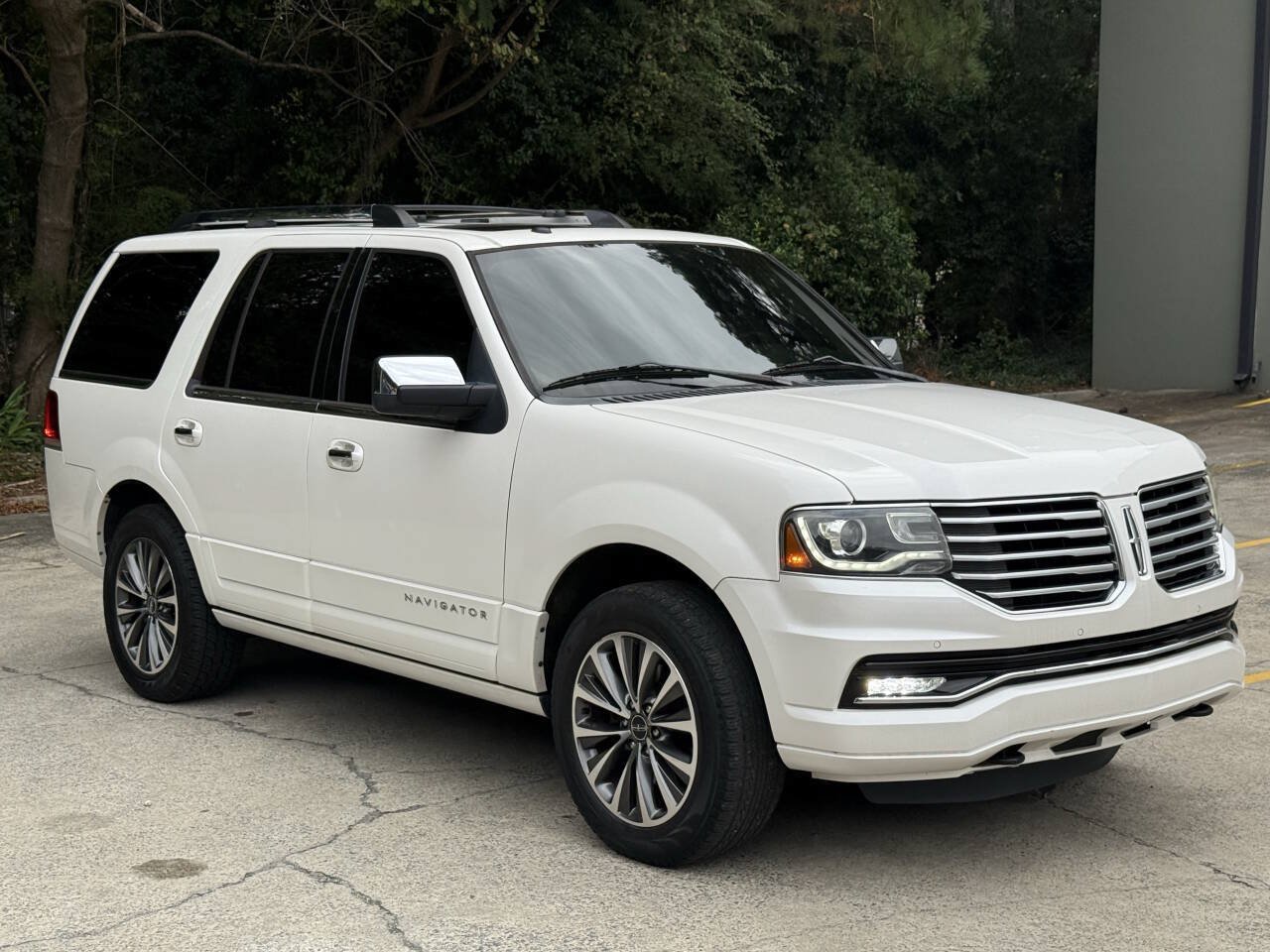 Used 2015 Lincoln Navigator 2WD image 7