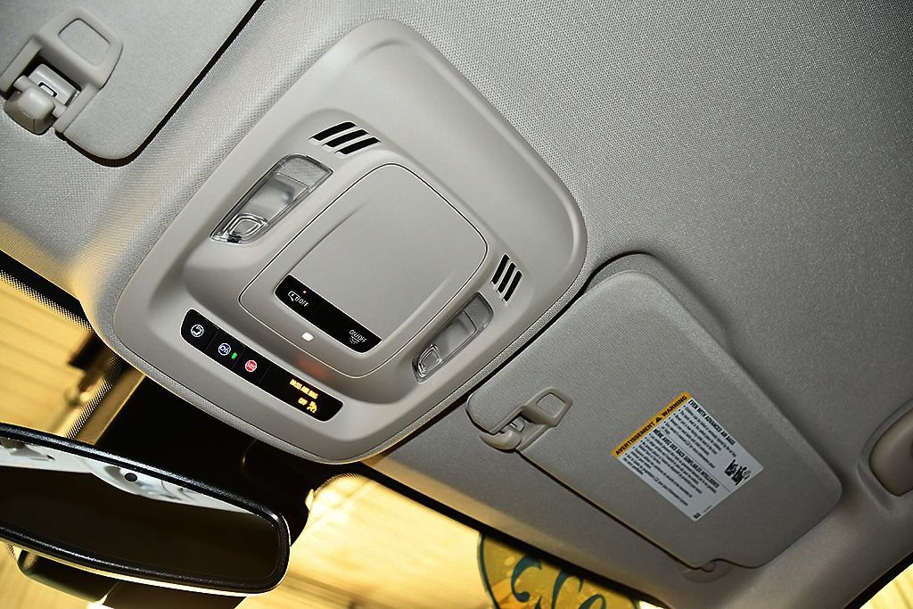 Used 2023 Buick Envision Preferred w/ Sport Touring Package AWD/4WD image 26