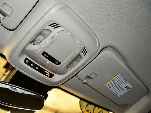 Used 2023 Buick Envision Preferred w/ Sport Touring Package AWD/4WD image 26