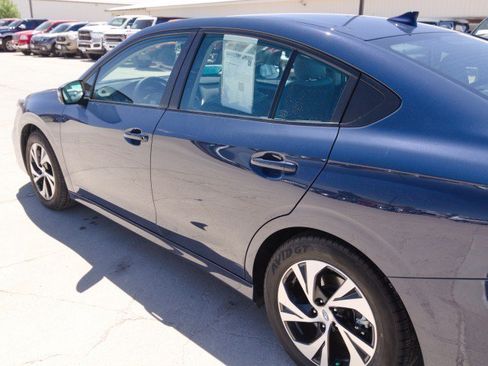 Used 2025 Subaru Legacy Premium w/ Popular Package #1A AWD/4WD image 8