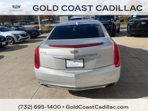 Used 2017 Cadillac XTS Luxury image 3