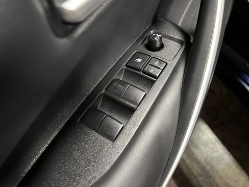 Used 2024 Toyota Corolla SE image 13