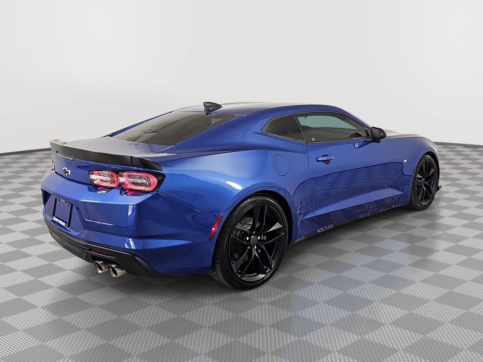 Used 2019 Chevrolet Camaro LT w/ 1LE Track Performance Package RWD image 8
