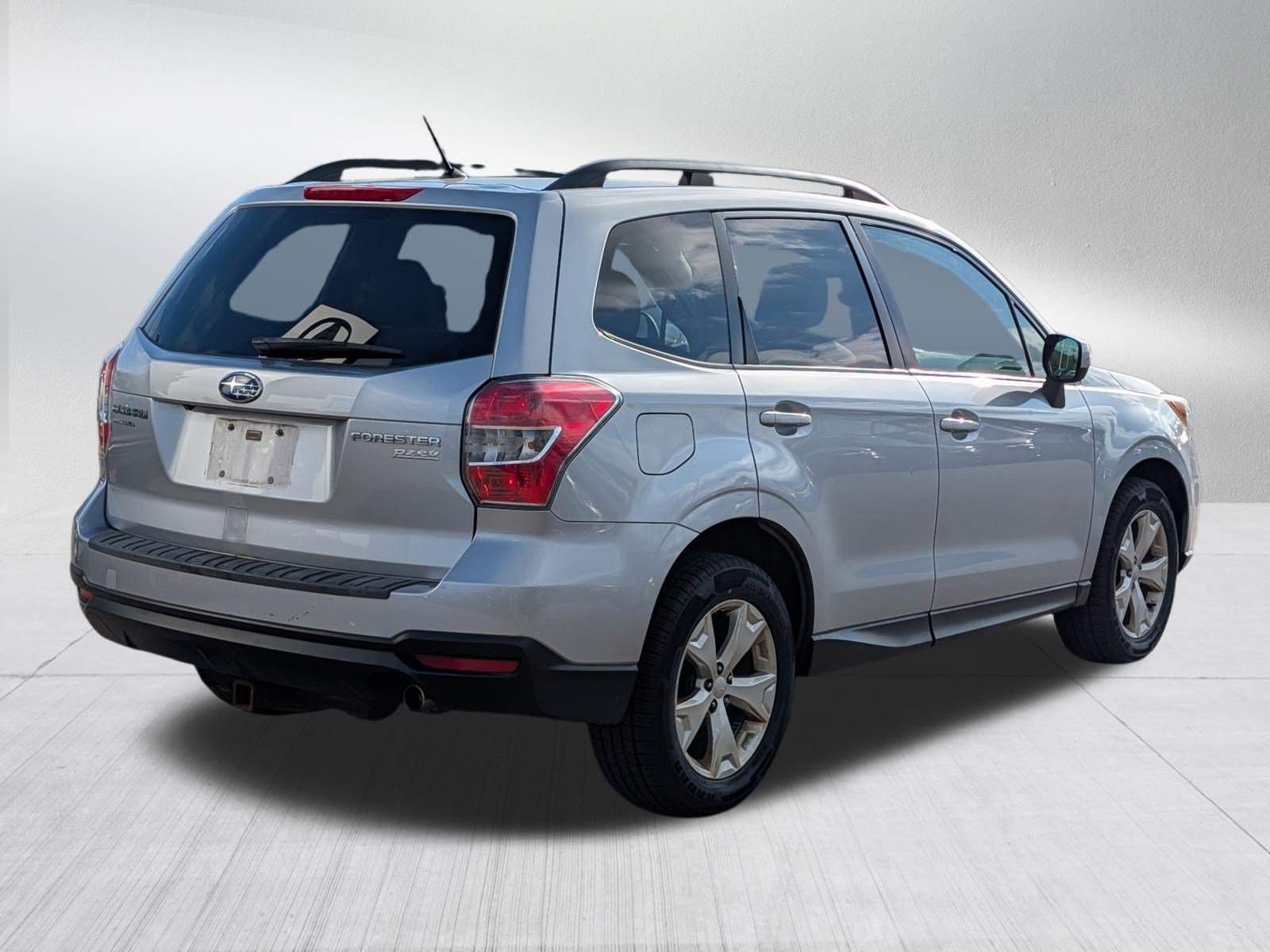 Used 2014 Subaru Forester 2.5i Premium w/ Popular Package #2 AWD/4WD image 3