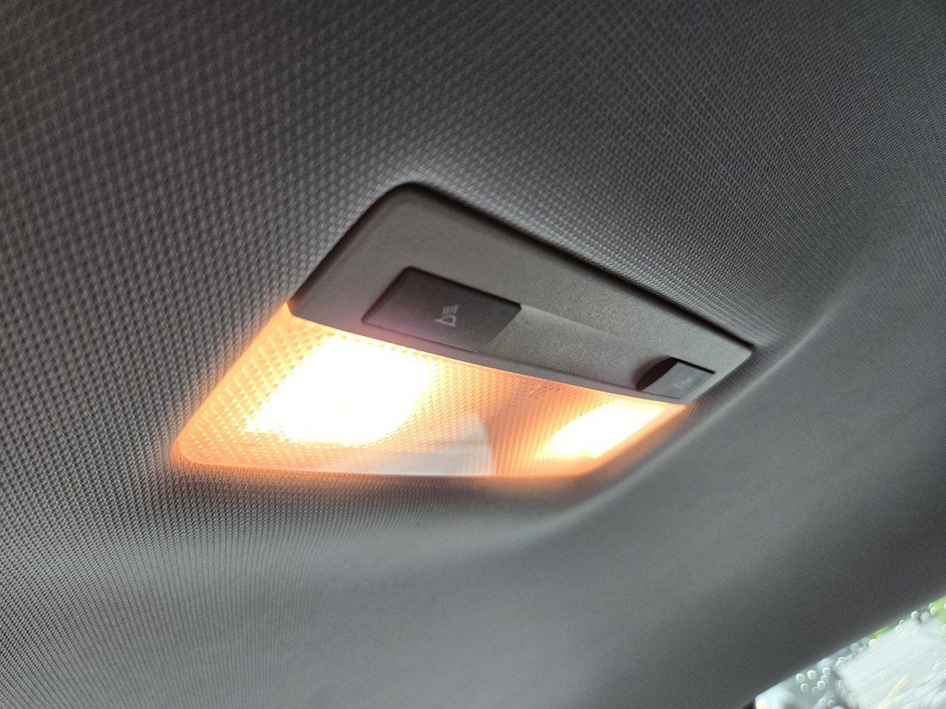 Used 2025 Chevrolet Malibu LT FWD image 29