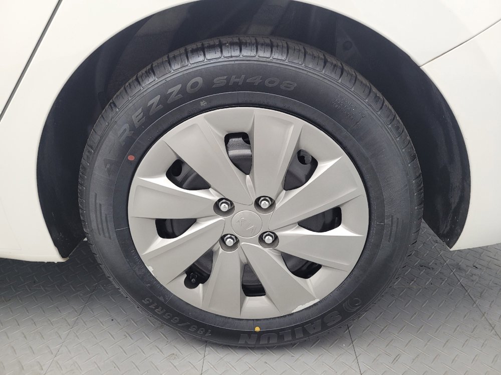 Used 2019 Kia Rio S FWD image 31