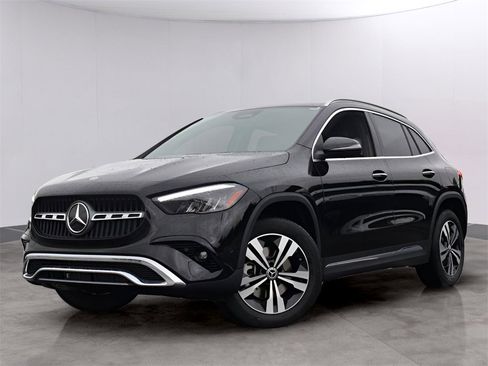 Used 2025 Mercedes-Benz GLA 250 4MATIC image 1