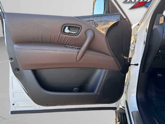 Used 2023 Nissan Armada Platinum w/ Captain's Chairs Package AWD/4WD image 10