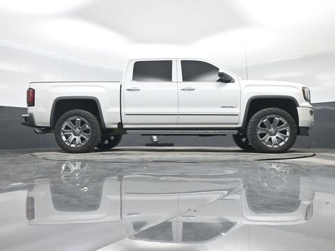 Used 2016 GMC Sierra 1500 Denali w/ Denali Ultimate Package AWD/4WD image 30