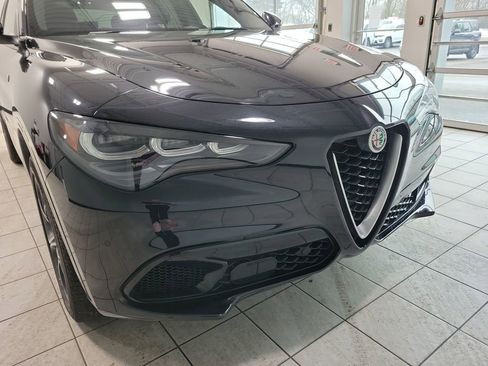 Used 2024 Alfa Romeo Stelvio Ti image 32