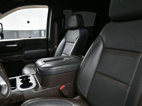Used 2020 GMC Sierra 2500 Denali w/ Denali Ultimate Package image 16