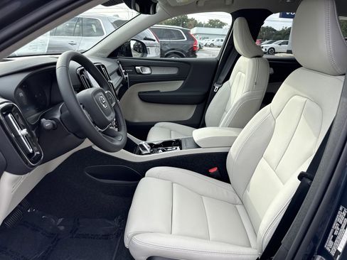 New 2026 Volvo XC40 B5 Ultra w/ Protection Package Premier image 10