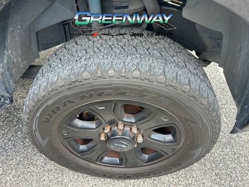 Used 2018 RAM 2500 Big Horn w/ Sport Appearance Group AWD/4WD image 11