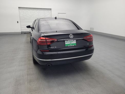 Used 2017 Volkswagen Passat 1.8T SE image 6