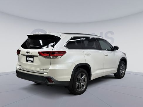 Used 2018 Toyota Highlander Limited Platinum image 12