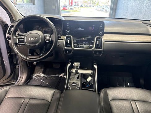 Used 2022 Kia Sorento S w/ Panoramic Sunroof Package AWD/4WD image 23