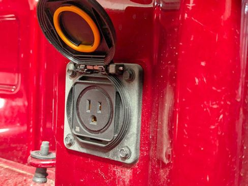 Used 2021 Chevrolet Silverado 1500 Custom image 8