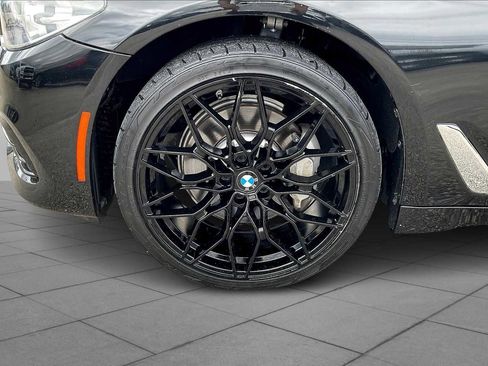 Used 2019 BMW 530i w/ Convenience Package image 10