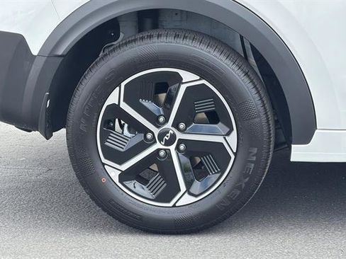New 2026 Kia Niro EX FWD image 34
