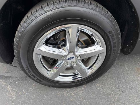Used 2016 Ford Explorer XLT w/ Equipment Group 202A AWD/4WD image 8