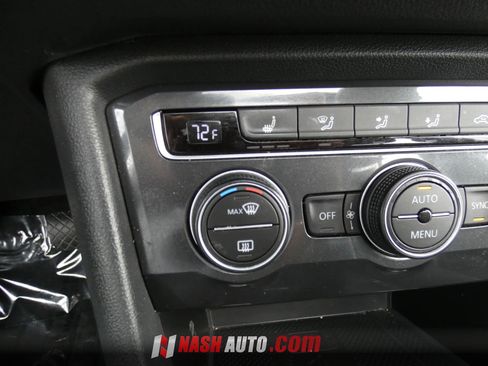 Used 2020 Volkswagen Tiguan SE w/ Panoramic Sunroof Package FWD image 61