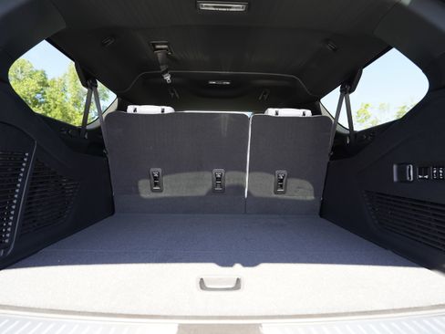 New 2026 Chevrolet Suburban Premier RWD image 43