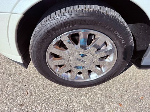 Used 2004 Lincoln LS image 8