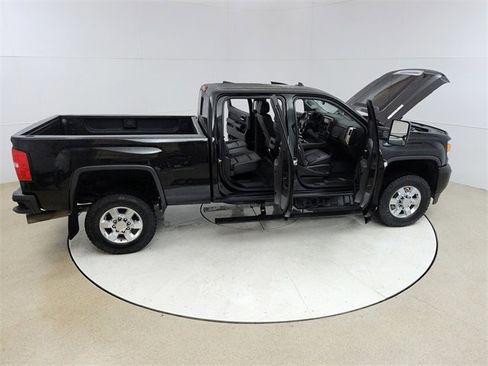 Used 2019 GMC Sierra 3500 Denali image 24