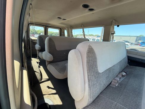 Used 1999 Ford E-350 and Econoline 350 XLT RWD image 5