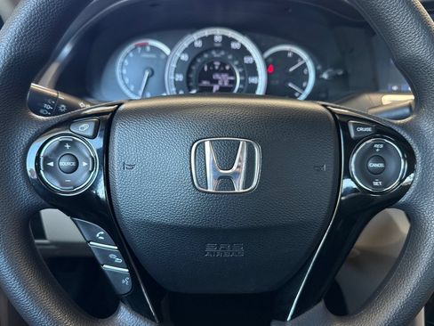 Used 2016 Honda Accord LX image 21