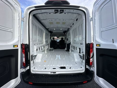 New 2026 Ford Transit 250 148 Medium Roof RWD image 22