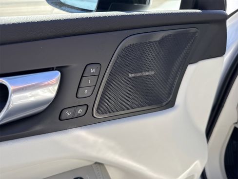 New 2026 Volvo XC60 B5 Ultra w/ Protection Package Premier image 12