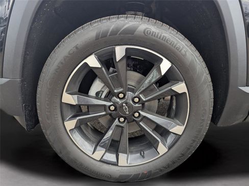 New 2026 Chevrolet Equinox RS w/ LPO, Floor Liner Package image 23